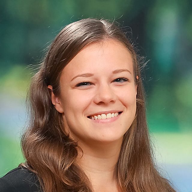Stefanie Manhart